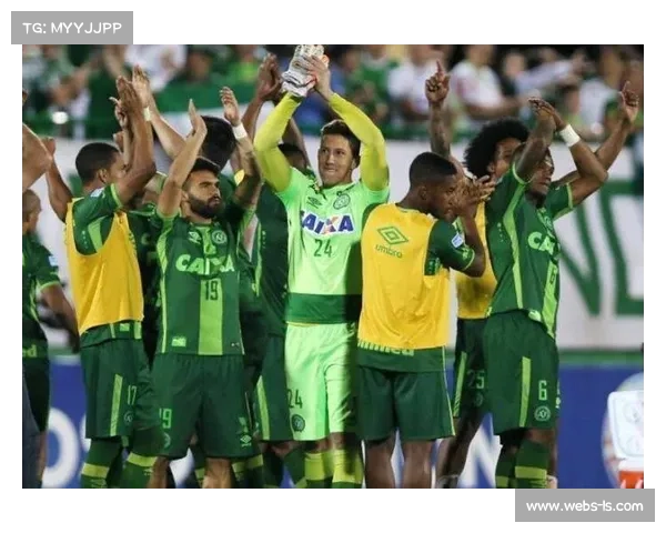 村超半决赛余干辣椒队大脚转移战术成功撕裂防线四次破门晋级决赛