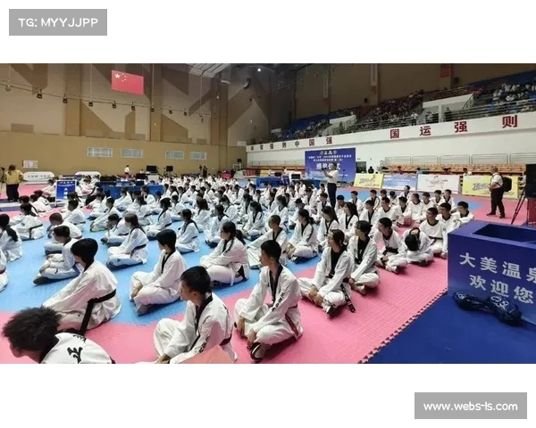 跆拳道精神融入赛场礼仪,青少年选手赛后自觉行礼展现修养